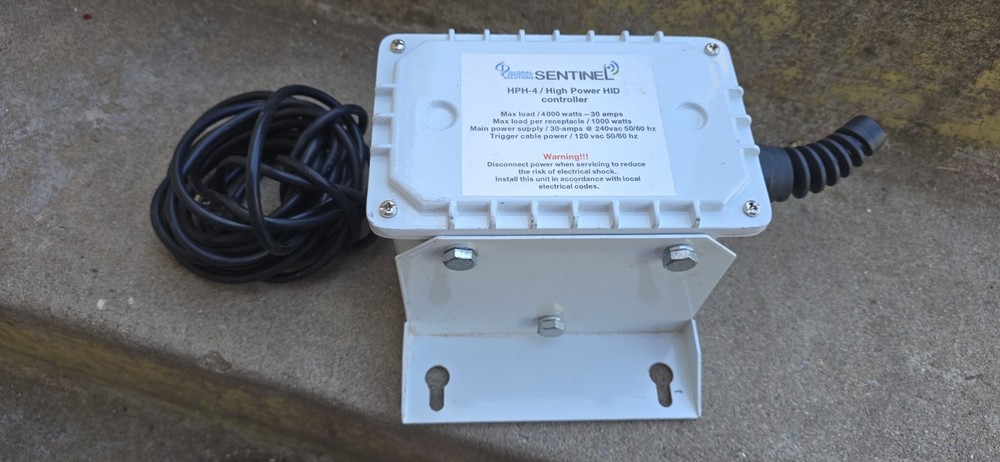Sentinel HPH-4 HID High Power Controller Outlet