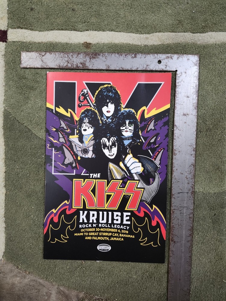 Kiss Kruise IX Poster