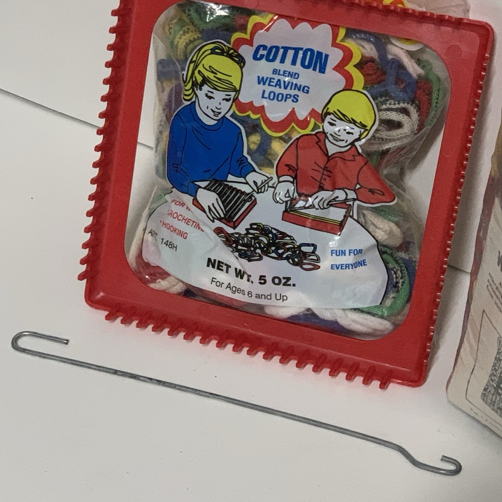 Vintage Loom & Loop & Hook Extra Loops Christmas Eve Nostalgic Analog Activity