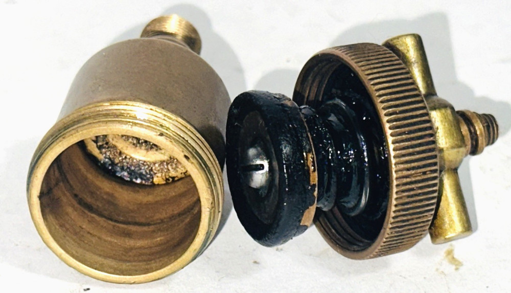 Brass Automatic T-Handle Spring Loaded Grease Cup Hit Miss 1/8"