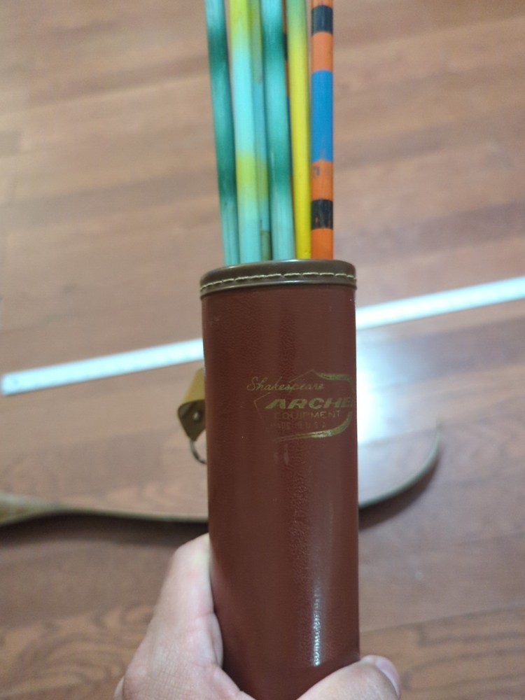 Vintage Ben Pearson Deerslayer 7300 58” bow