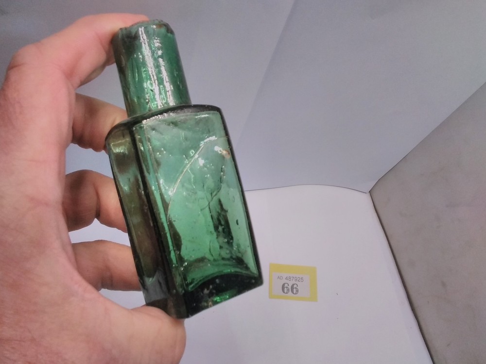 Antique Bottle Dark Green Shear Top