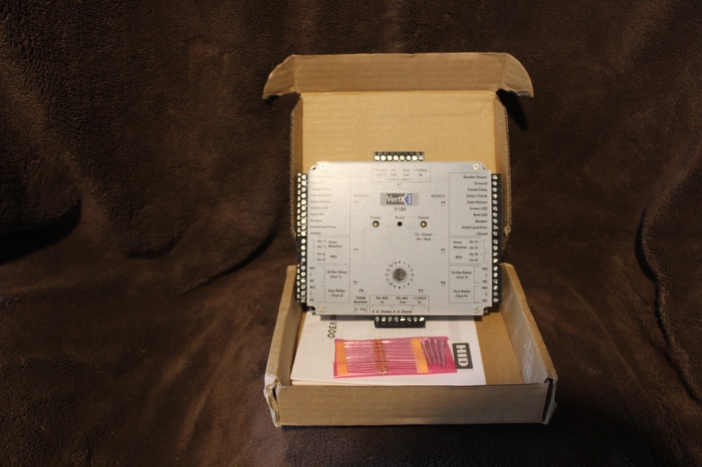New open box Vertx V100 HID Door/Reader Interface 70100AEPON