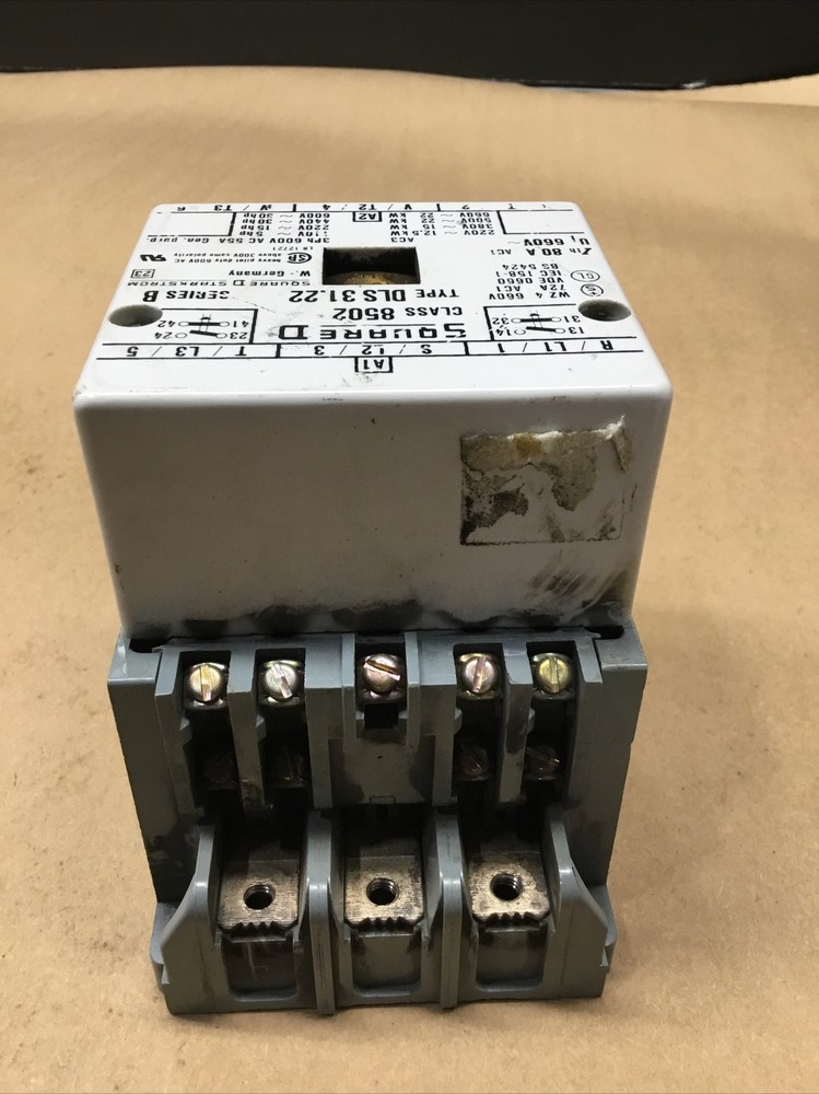 Square D Contactor Type:DLS31.22 Class:8502 Ser:B #704B82PR3