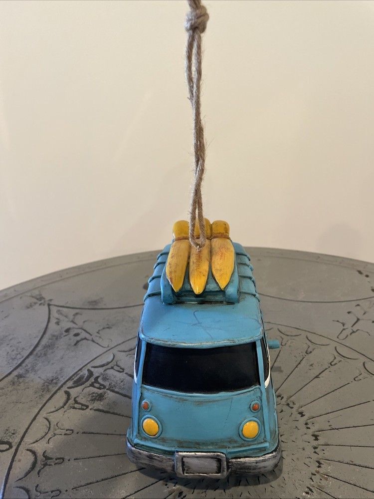 Vacation Time Bus Birdhouse