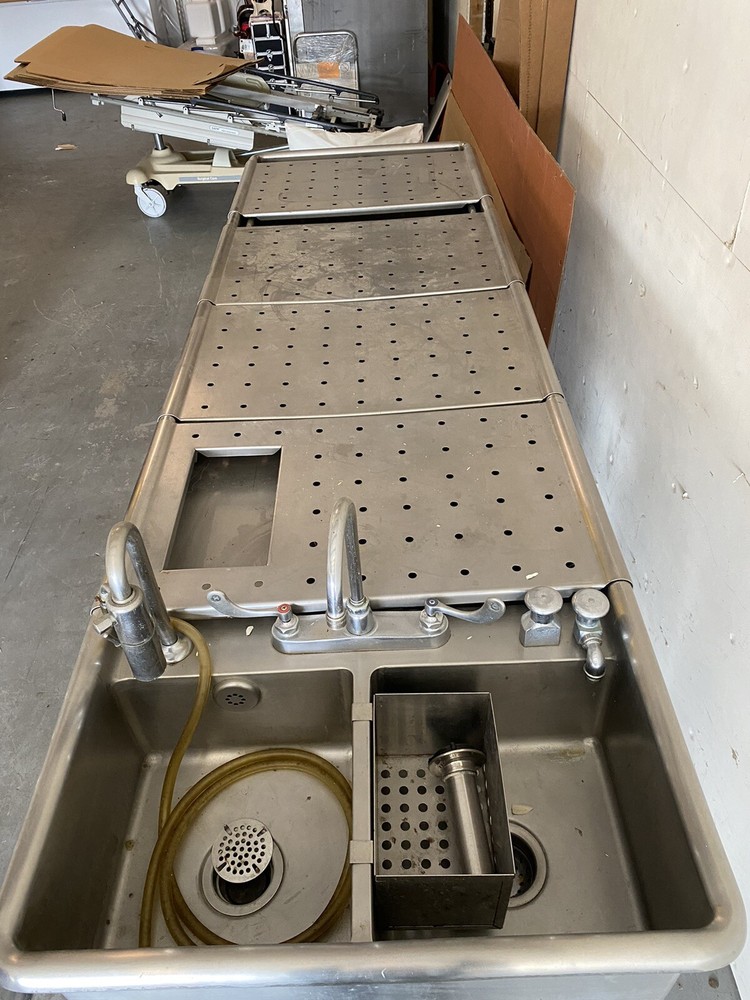 Jewett autopsy table