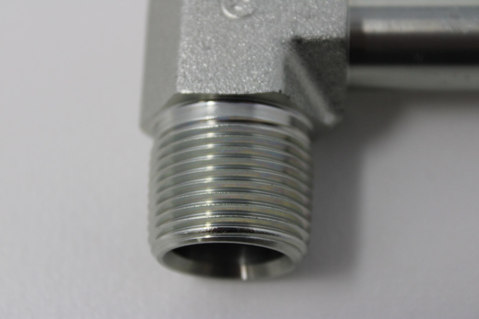 New Male Hose Barb x Male NPT 90 DEG Steel Fitting Multiple Sizes Available 4501