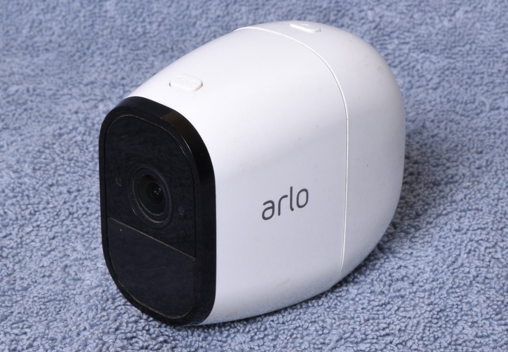 Arlo Pro Security Camera System – VMB4000 Base Station + 1 Wireless Cameras