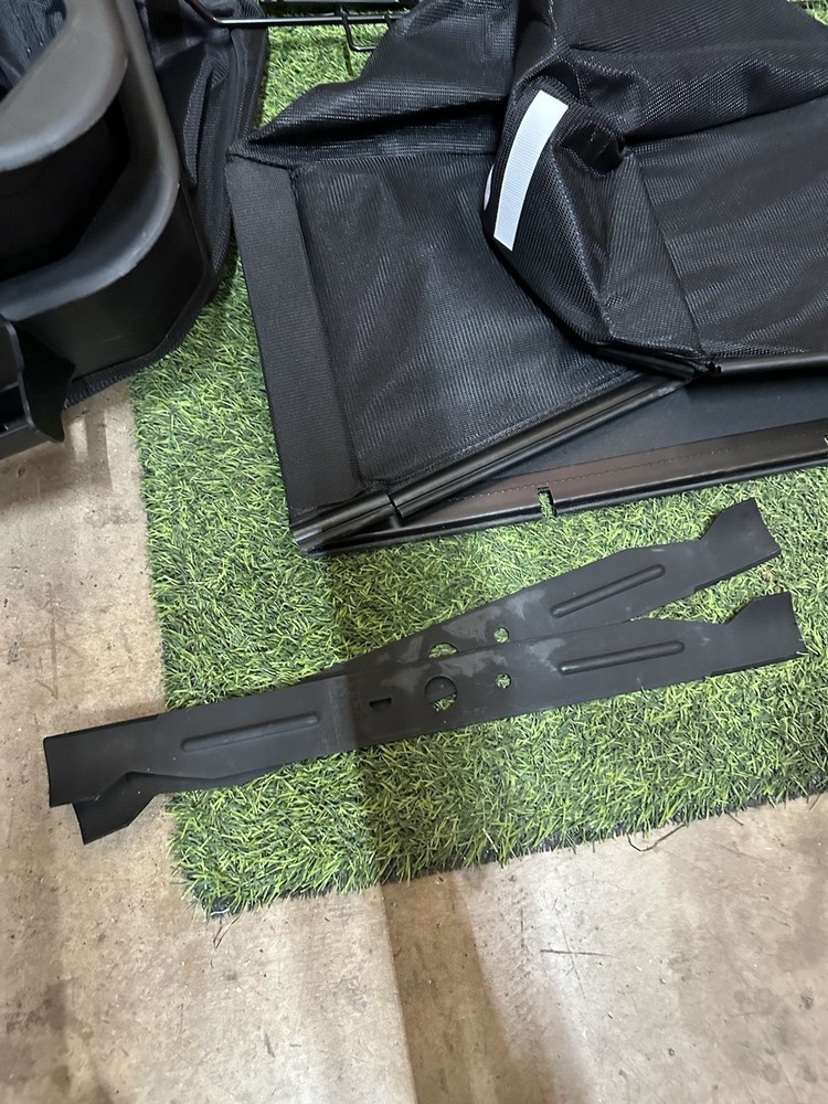 Ryobi Bagging Kit (ACRM013) , For Use Only With RYRM8002
