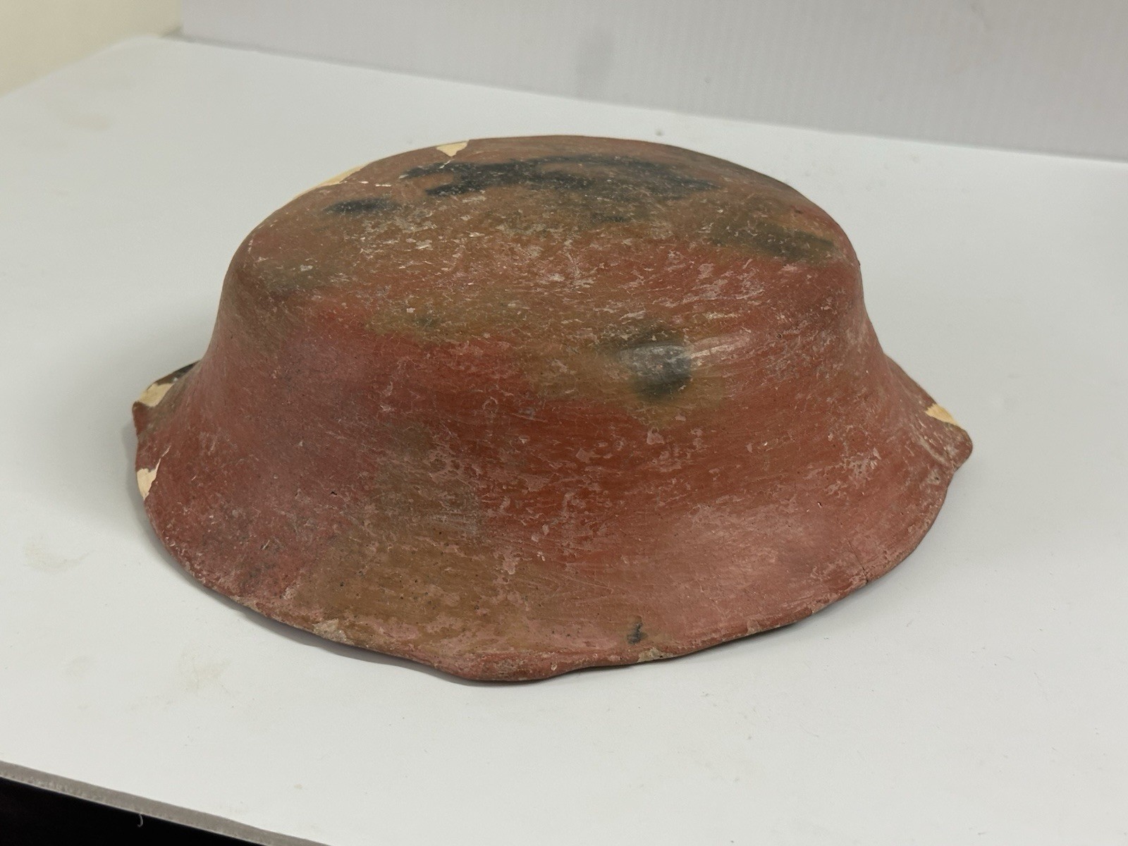 NICE 8 1/2" WIDE RED PAINTED 4 CORNER POTTERY BOWL, ARKANSAS INDIAN POT VESSEL