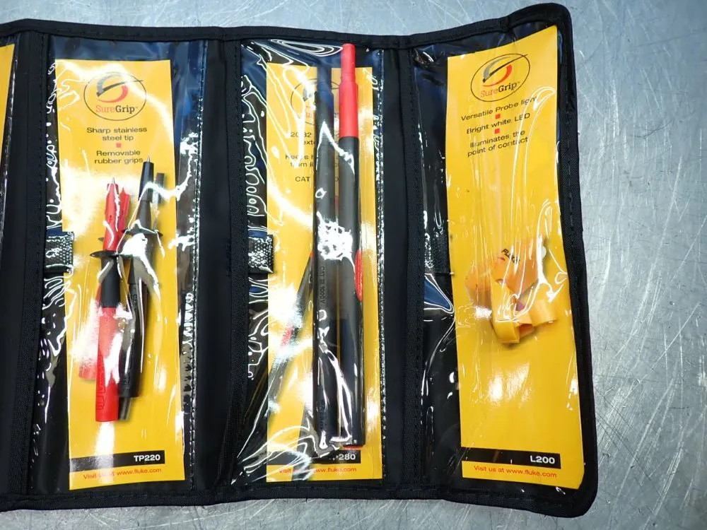 FLUKE SUREGRIP PROBE LIGHT AND EXTENDER KIT L215