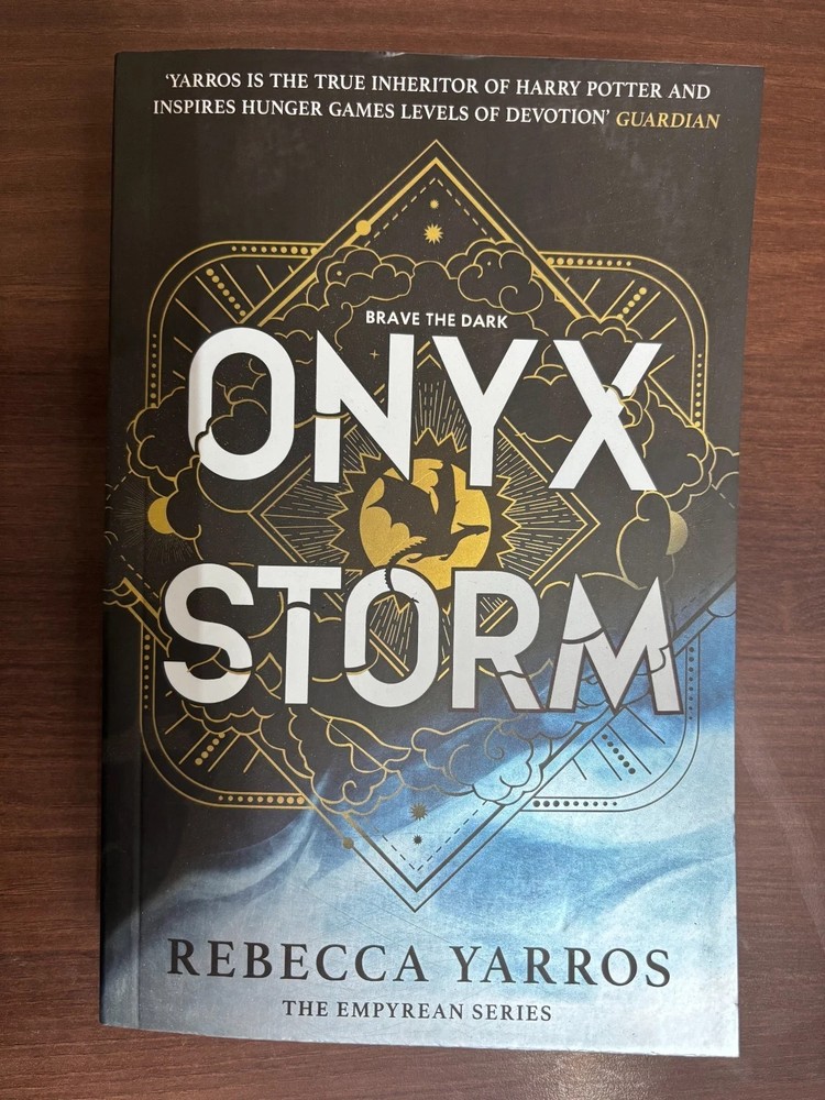 Perfect Book for Gift - Onyx Storm, Paperback