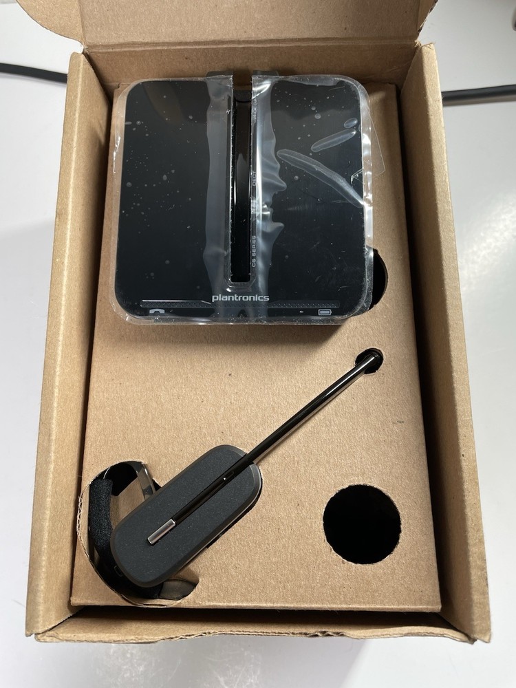Complete PLANTRONICS CS540 84693-01 Wireless Headset System