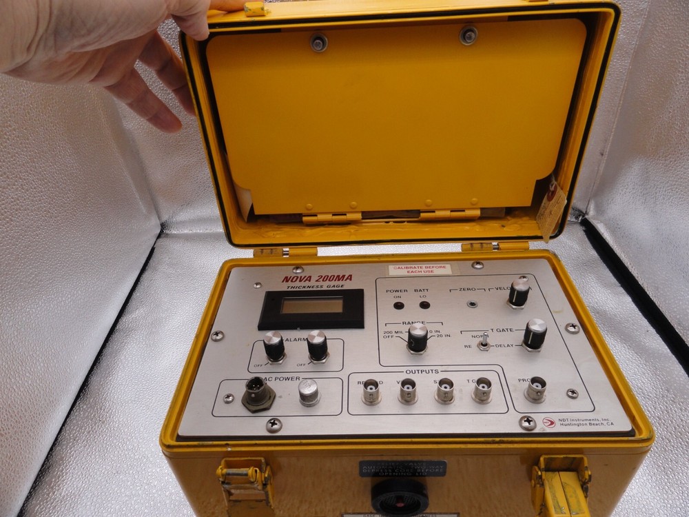 NDT instruments inc. Nova 200MA Thickness gage MXU-714/E