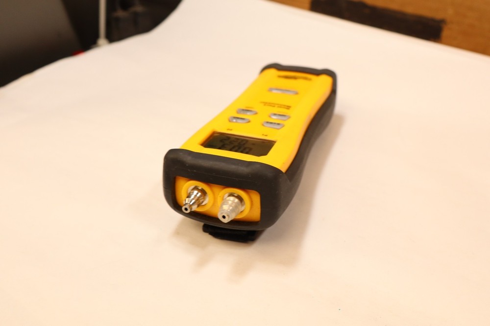 Fieldpiece SDMN5 Handheld Dual-Port Manometer