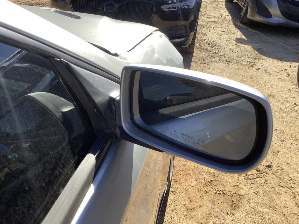 GENESIS 2013 Glove Box 4907864