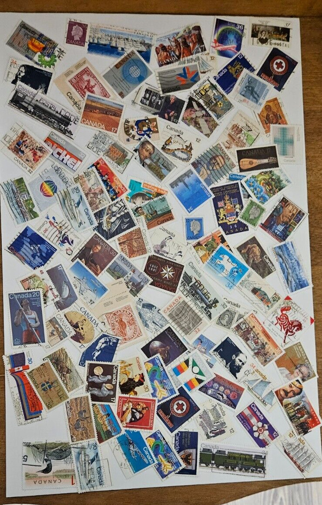 Canada 500 All Different Used Stamps See Pics