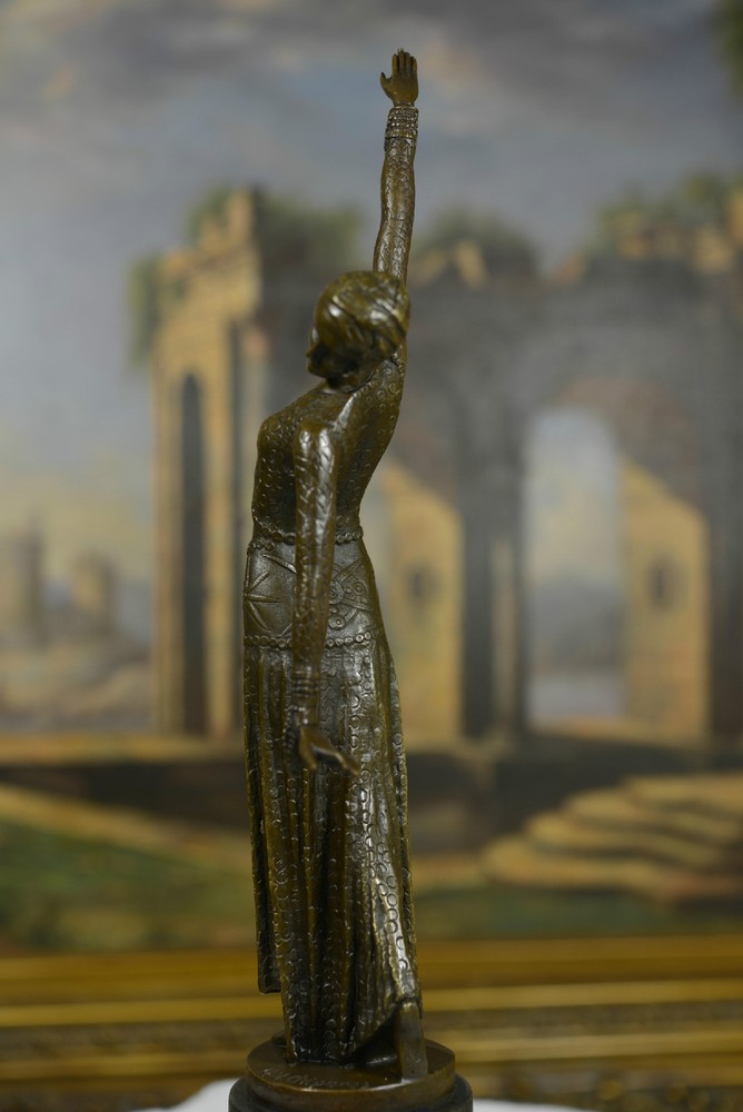 Bronze art deco Dancer Egyptian Dancer "Footsteps", signed: D.H.Chiparus