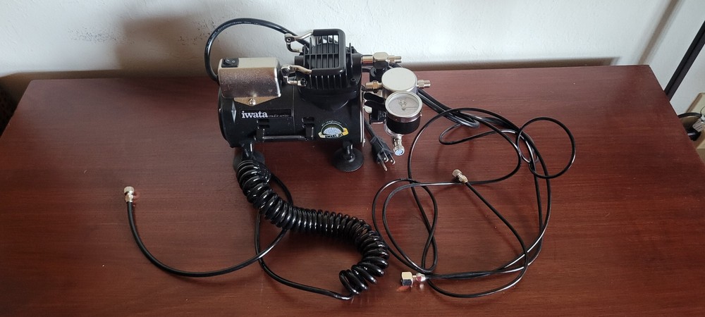 Iwata Studio Series IS-850 Smart Jet Air Compressor