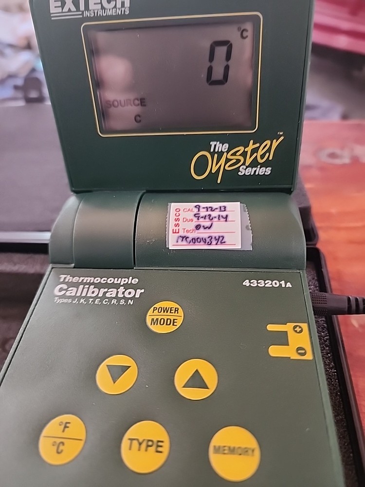 EXTECH Instruments The Oyster 433201A Microprocessor Thermocouple Calibrator