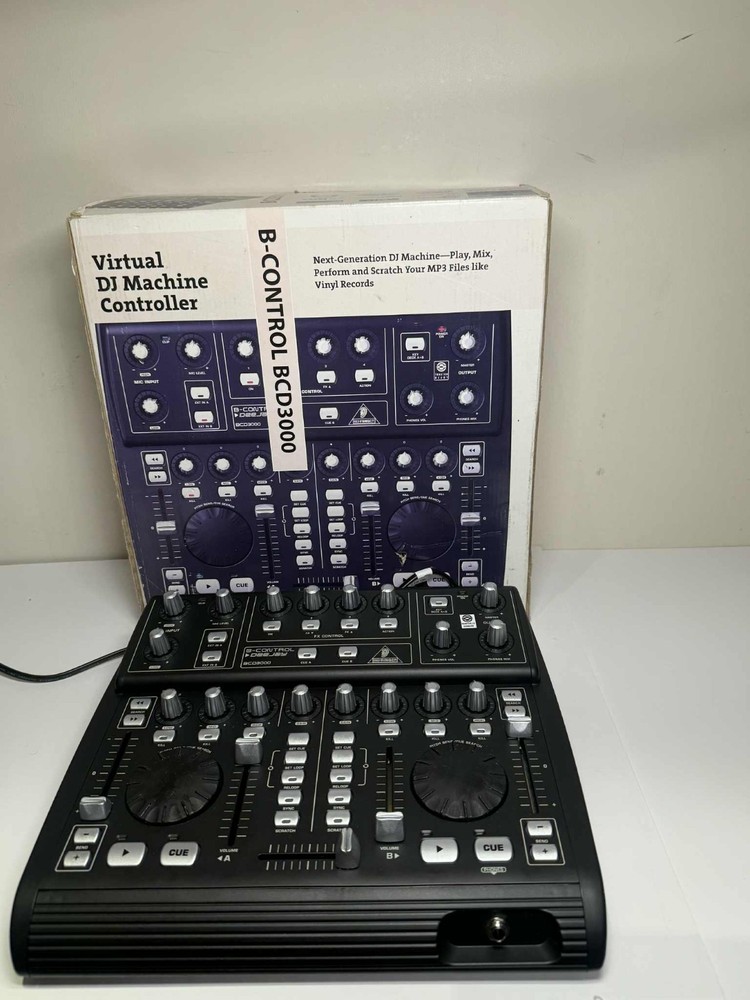 Behringer BCD3000 DJ Controller USB MIDI 4‑Ch + Audio Interface w/ Box