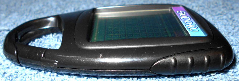 2006 BASIC FUN TOUCH SCREEN CLIP ON SUDOKU CARIBINER HANDHELD ELECTRONIC GAME