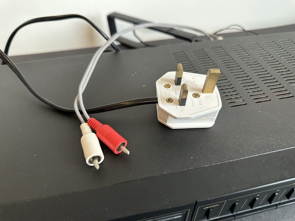 Marantz ST 26L Stereo Tuner - Tested Working