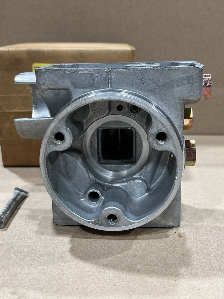 Genuine OEM Meyer 15573 Snowplow Pump Base & Strainer Assembly E46 E47 E57 NOS