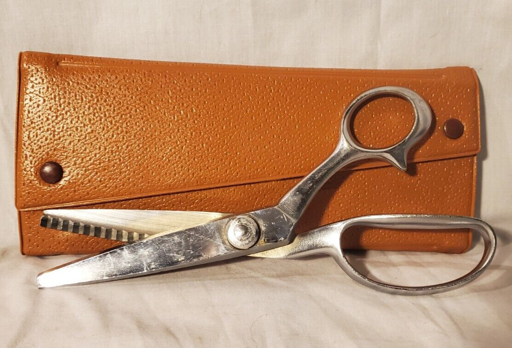 Vintage Griffon Pinking Shears with Case
