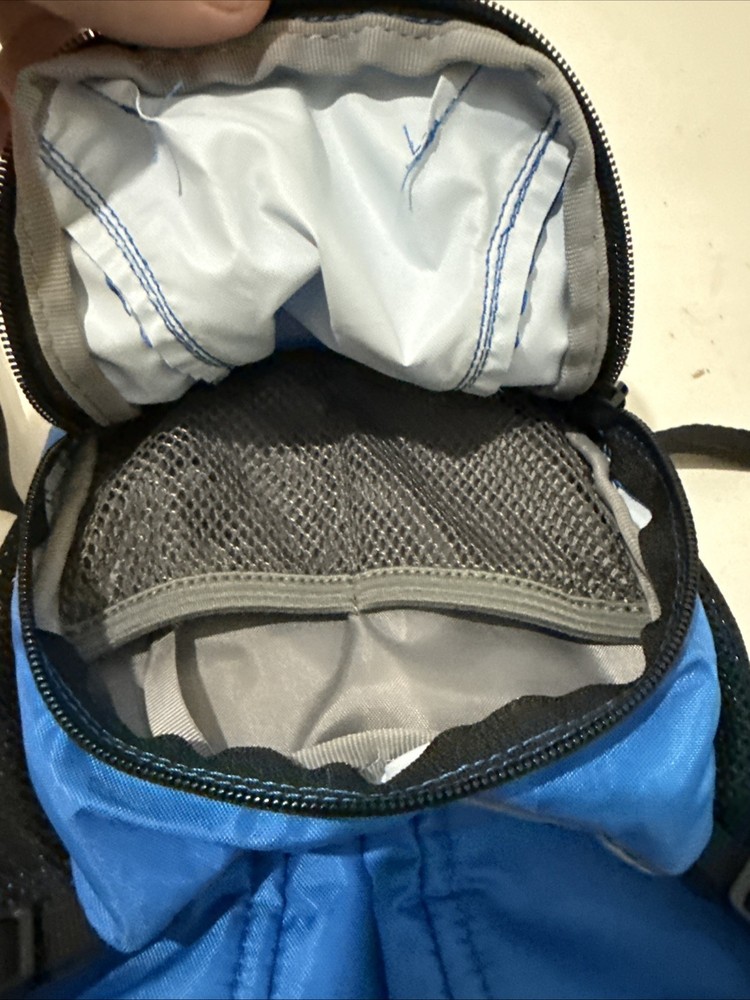 Camelback Rogue Hydration Pack Backpack Hiking Cycling Blue Fits 2L Bladder