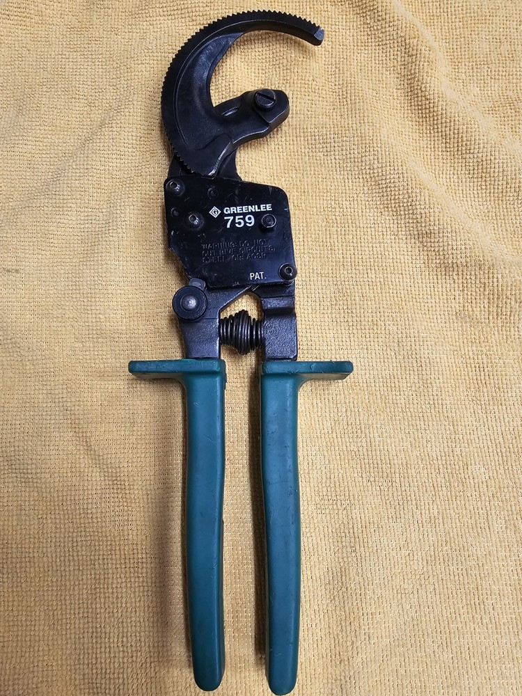 Greenlee 759 10-1/2" Single-Speed Compact Ratchet Cable Cutter