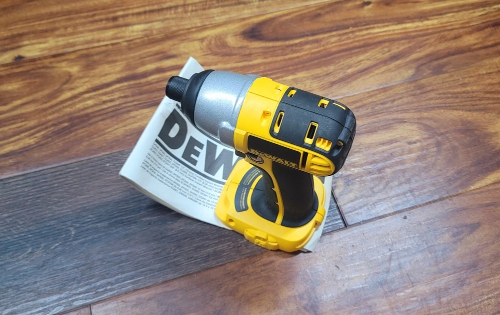 DeWalt Model DC825 18V Impact Driver 1/4” (Tool Only)