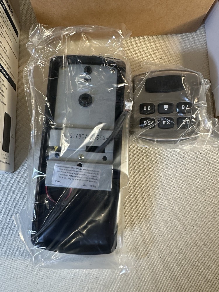 Weiser Powerbolt 1 (2017) Silver Keyless Touchpad Deadbolt 4 user codes