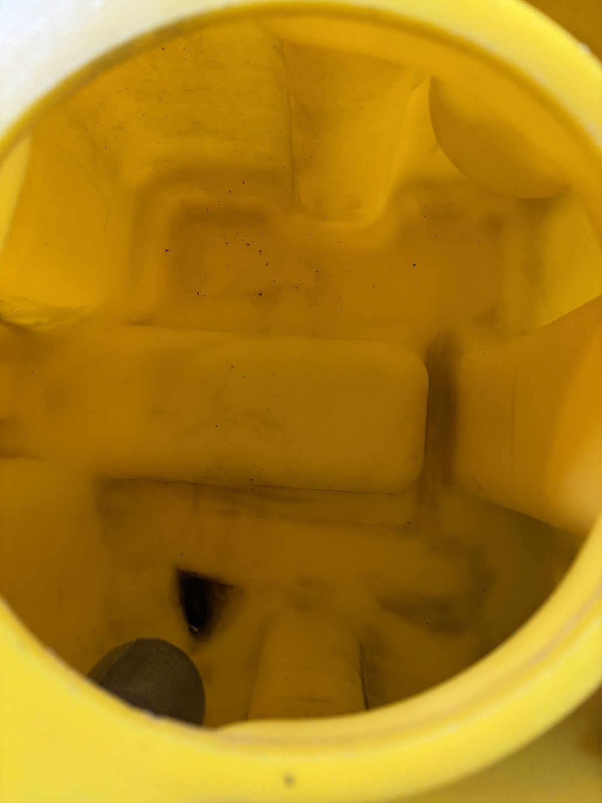 KaiVac 1750 Mid-Size No-Touch Cleaning System Machine, please read notes.