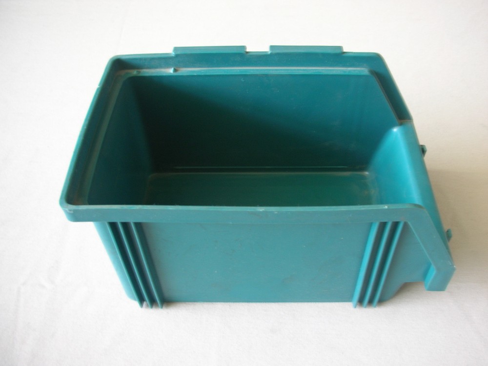 Alfa 3 Alfredo Martini Wolf's Mouth Container