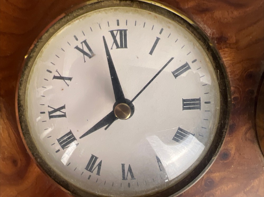 Desk Clock Barometer Altitude Humidity