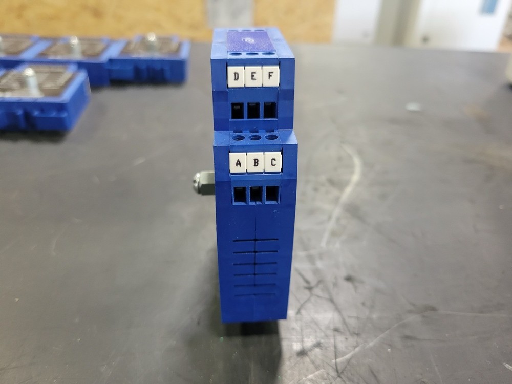 B&B Electronics HESP4DR Data Line Surge Suppressor DIN Rail Mounted – Safety