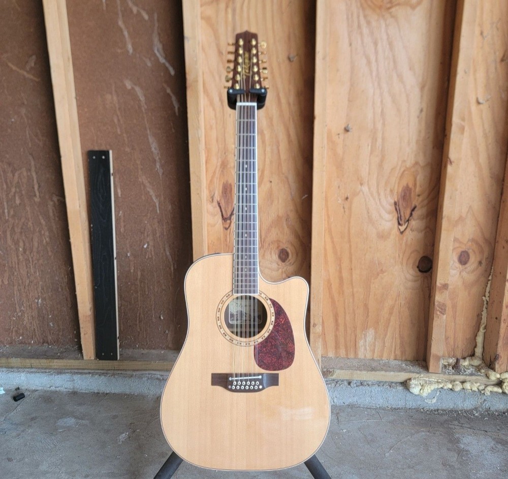 Takamine EF400SC