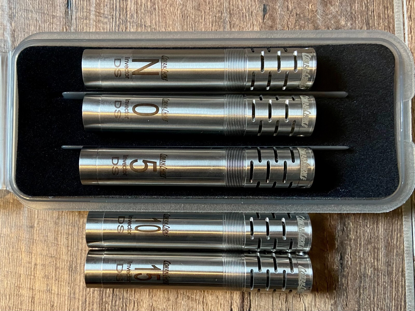 SET OF 5 COMP-N-CHOKE PORTED BROWNING INVECTOR DS CHOKE TUBES WITH CASE