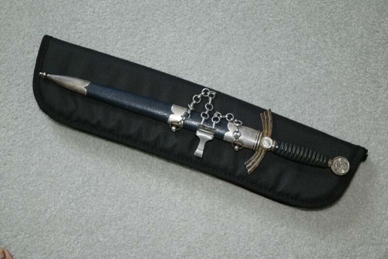 Custom 20" X 5" padded zipper case a perfect fit for most WW2 Daggers & Tanto