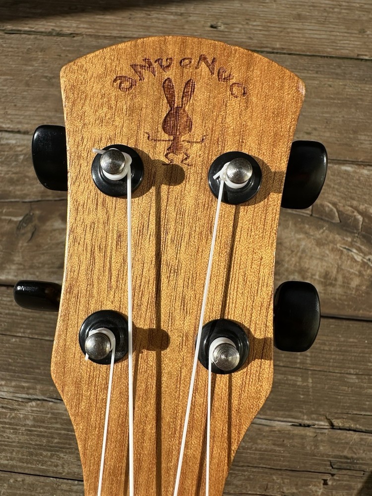 aNueNue Ugoo (rabbit logo) Ukulele!!