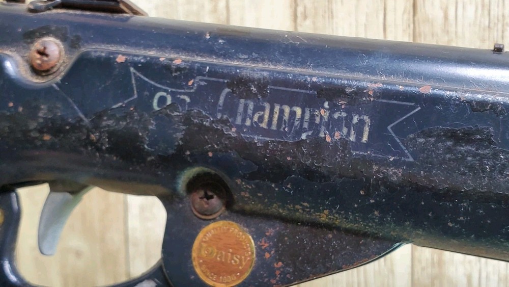 DAISY Model 99 Champion BB Gun ( Fully Working CONDITION)