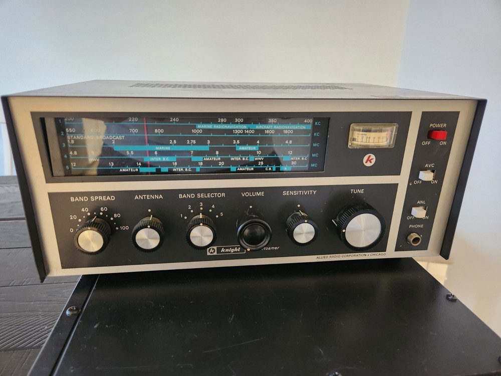 Knight-Star Roamer Shortwave Radio