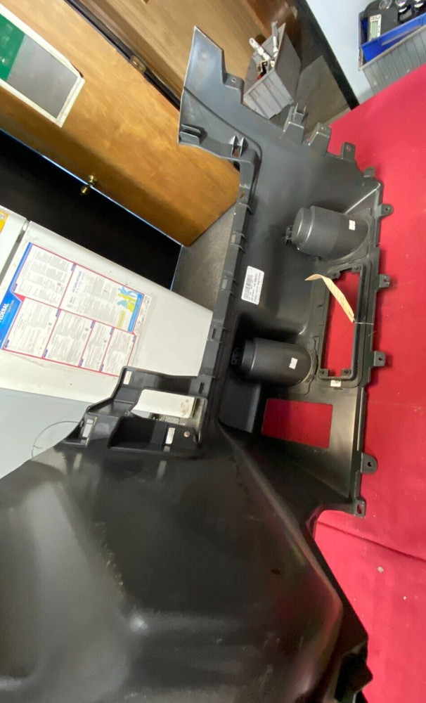 TRIM PANEL Freightliner ASM, CUP - FIXED, CENTER, SHIFT, CONSOLE A22-76496-001