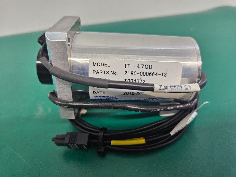 HORIBA IT-470D Thermometer