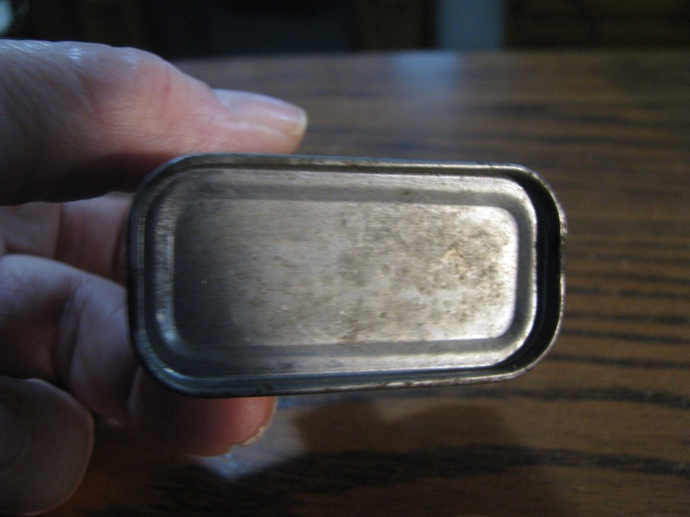 WWII Poison Oil Lubricating Tin 2 Oz. #SH 4