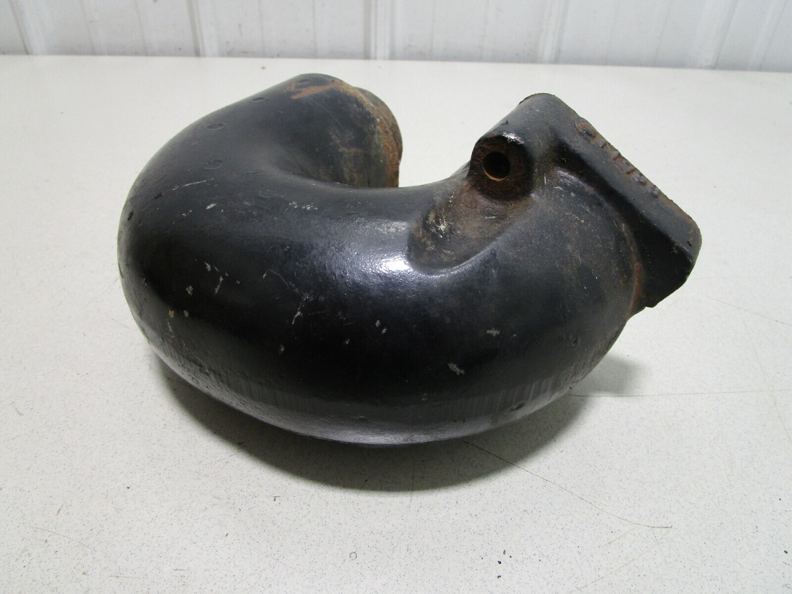 12076A2 Mercruiser 2.5 120 & 3.0 140 Stern Drive Exhaust Elbow