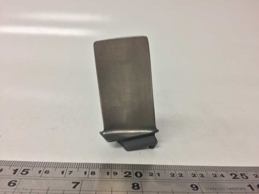 Small Jet Engine Aircraft Turbine Blade 002 EE