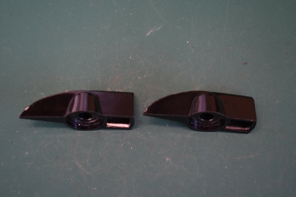 Daka Ware Vintage Long Black Chicken Head Control Knobs Pair