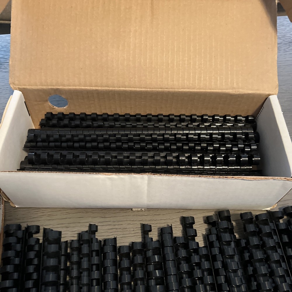GBC CombBind Plastic Presentation Document Binding Spines. Lot Of ~ 190.